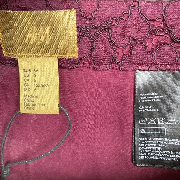 High waist circular lace (above knee) skirt from H&M. Worn once. - Picture 3 of 6